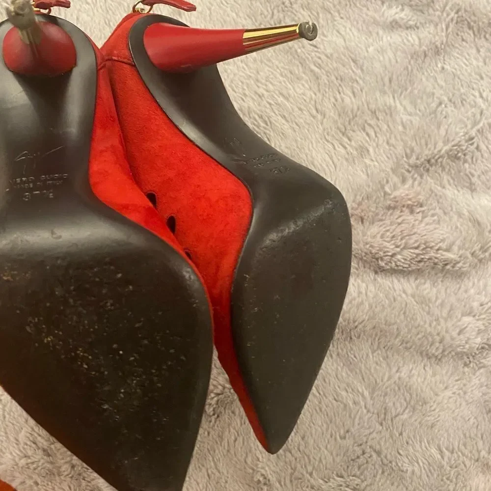 Guizeppe Zanotti red booties, size 7,5
